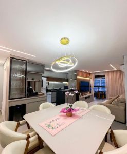 Apartamento 3 quartos sendo 3 suites com piscina e vista mar no Canto do Forte