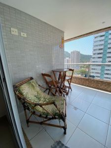 Apartamento com 2 dormit�rios sendo 1 su�te, churrasqueira e piscina no Forte.