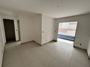 Apartamento 1 quarto com su�te, pr�dio com piscina na Guilhermina perto da praia