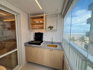 Apartamento 2 dormit�rios frente mar com piscina na Guilhermina