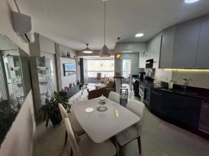 Apartamento em Praia Grande, 1 su�te finamente decorado