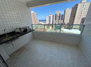 Apartamento 2 dormit�rios com sacada vista mar, pr�dio com piscina na Avia��o