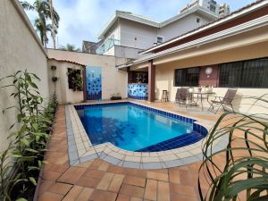 Casa para Venda em Praia Grande com 4 dormit�rios