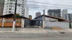 Casa no Canto do Forte,localizacao privilegiada