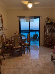 Apartamento com Vista para o Mar - mobiliado